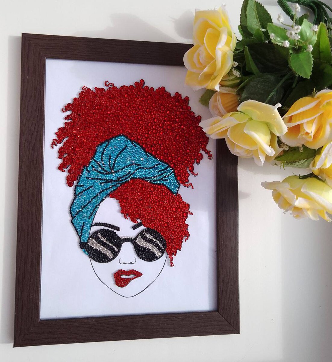 Инкрустация картины стразами (работа ученицы)