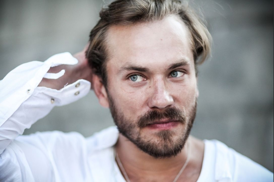 горбатов актер жена