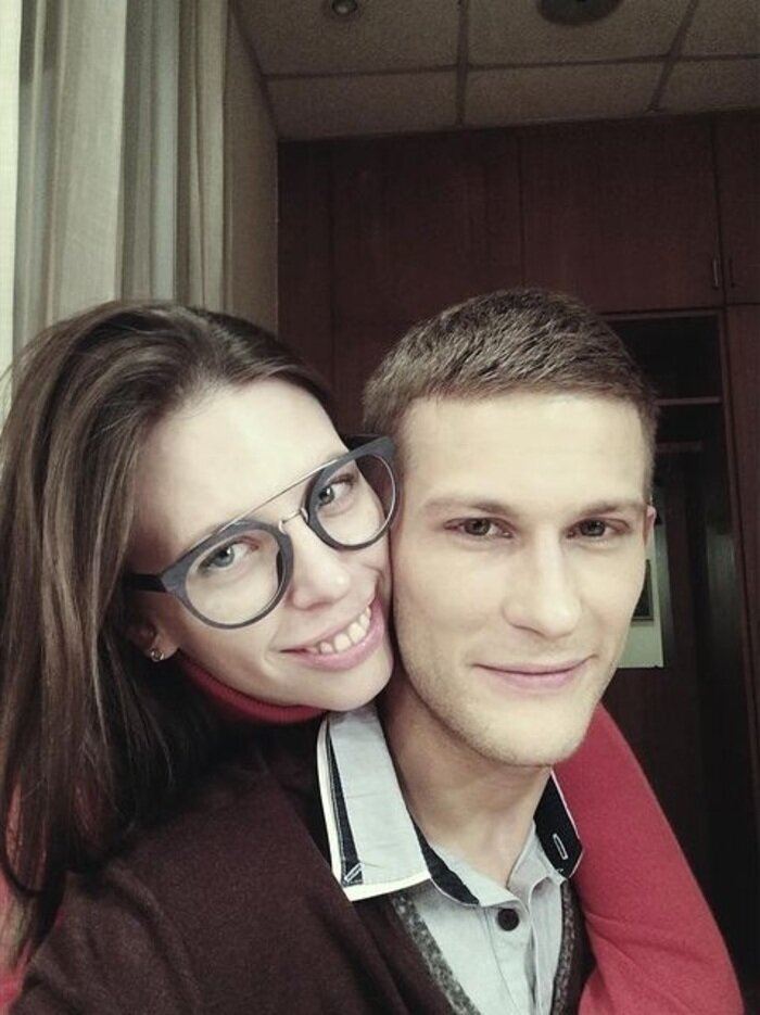 Жена павла чинарева фото алена У него много поклонниц, но он уже 7 лет женат на актрисе Бондарчук": Павел Чинар