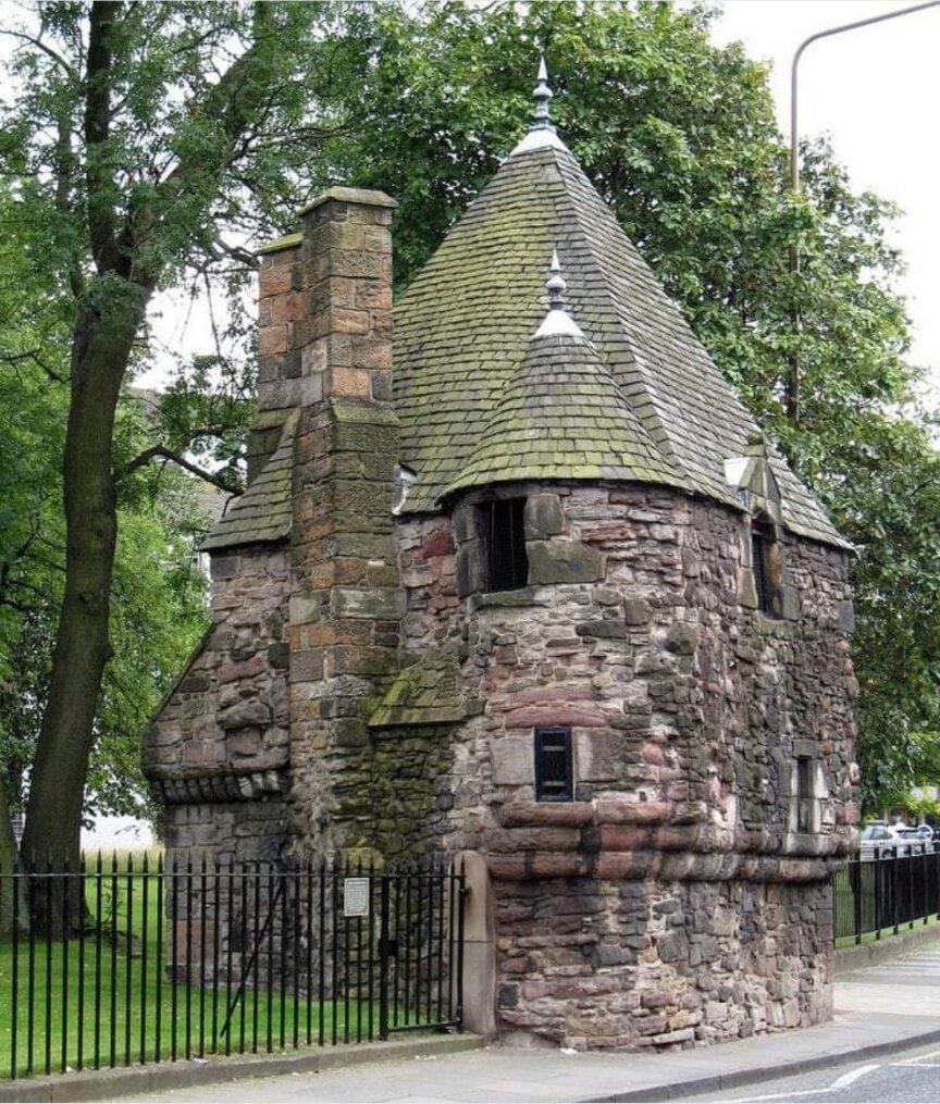 Баня королевы Марии Шотландской (Стюарт). Эдинбург 