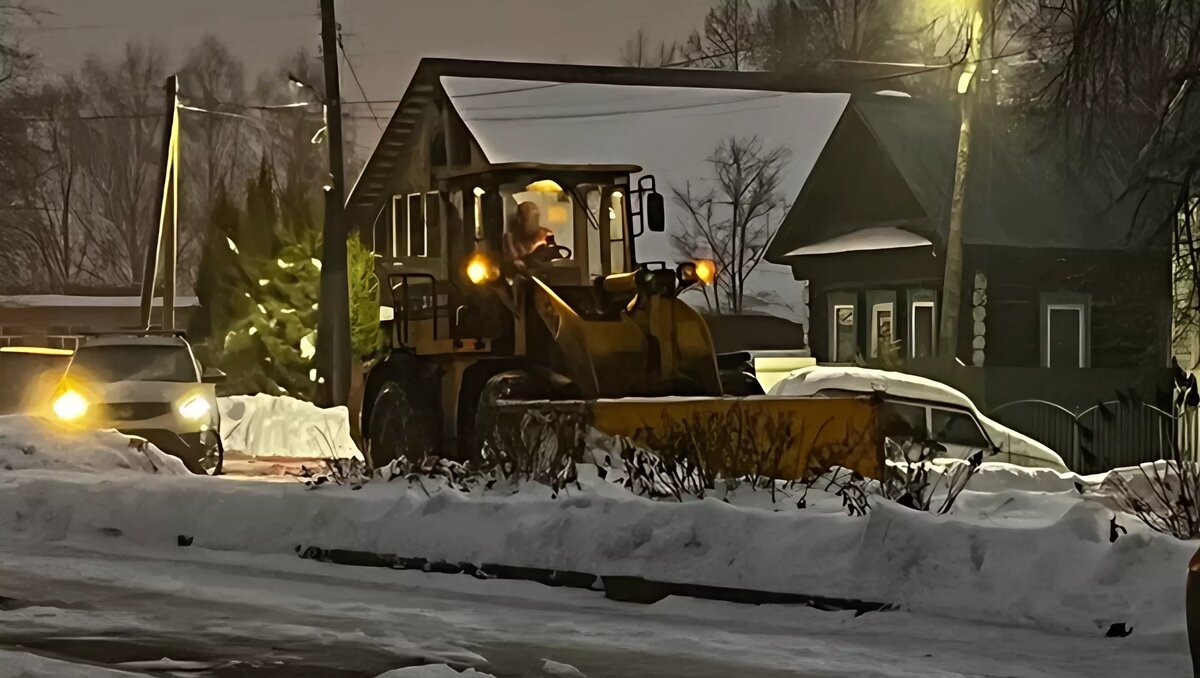     В редакцию Udm-info обратились супруги-инвалиды из Ижевска с просьбой повлиять на коммунальные службы — из-за снежных завалов на дороге жители улицы Июльской не могли даже добраться до магазина. Через несколько часов после публикации на очистку дороги прислали трактор.