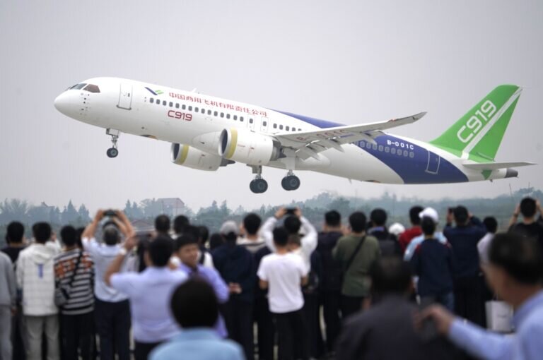    Пассажирский самолет C919 / © Zhou Guoqiang / VCG