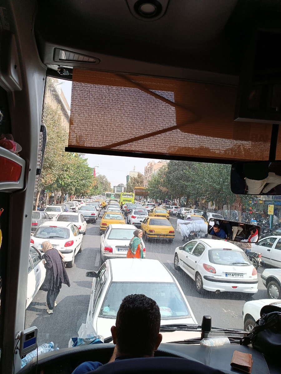 Вот так выглядят дороги Тегерана.