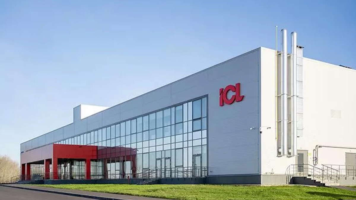 Фабрика ICL. Источник: https://vkplay.ru/hotbox/content_files/Stories/2023/11/10/5109843d0e644693b3549884416d3f1e.jpg