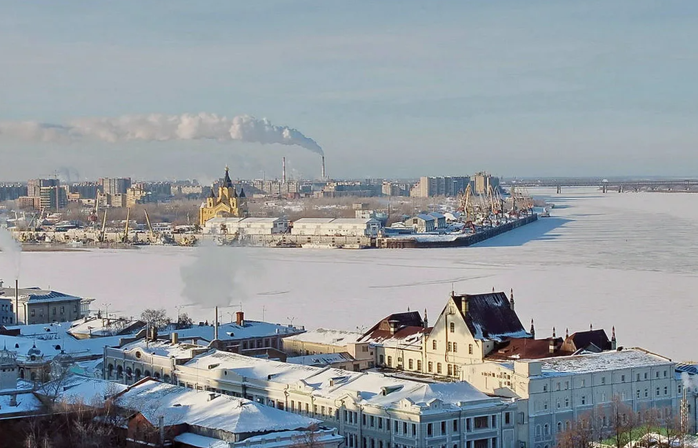 Стрелка Оки и Волги в Нижнем Новгороде. Зимняя стрелка Нижний Новгород. Слияние Оки и Волги в Нижнем Новгороде. Ока впадает в Волгу Нижний Новгород. Какой будет март в нижнем новгороде