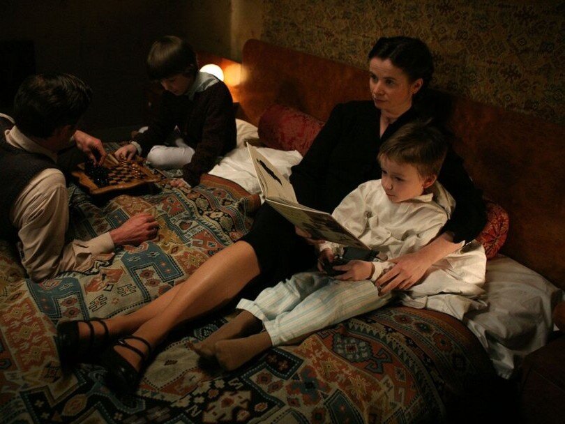 Кадр из фильма «Внутри вихря», 2009 год, режиссер Марлен Горрис