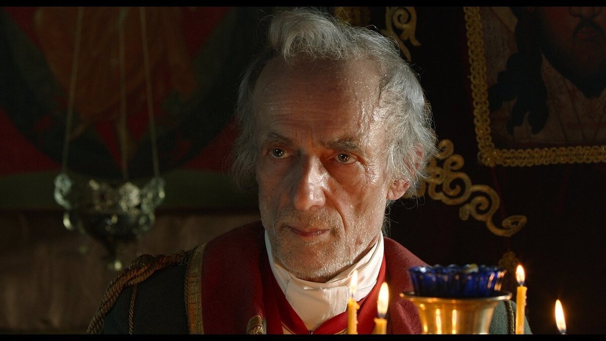 В роли Суворова Владимир Суровцев