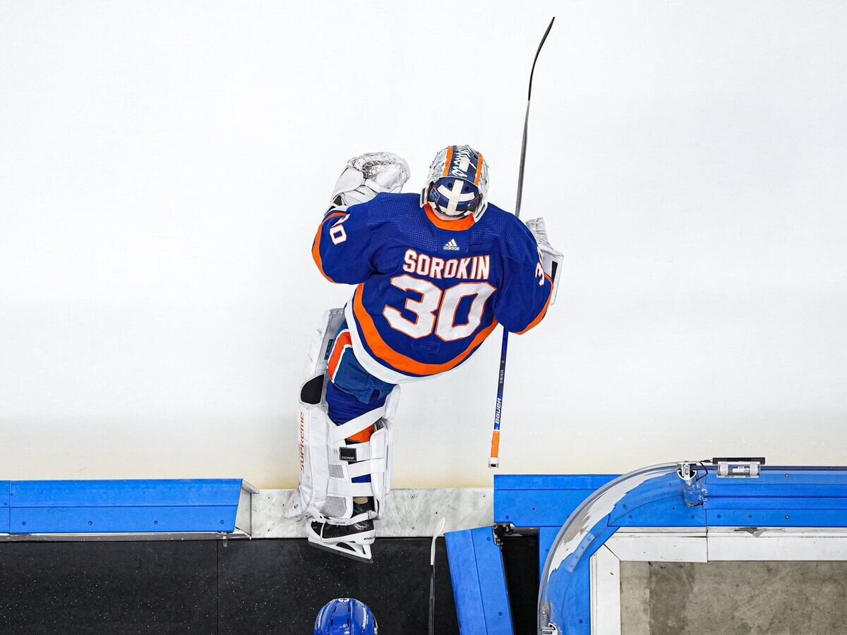    Голкипер "Нью-Йорк Айлендерс" Илья Сорокин© Фото : twitter.com/nyislanders
