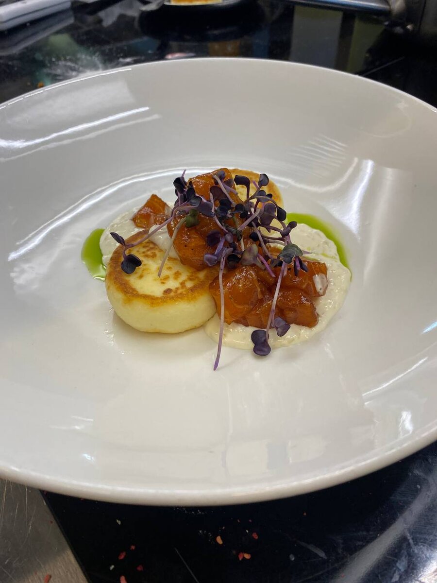 Сырники из рикотты с лососем