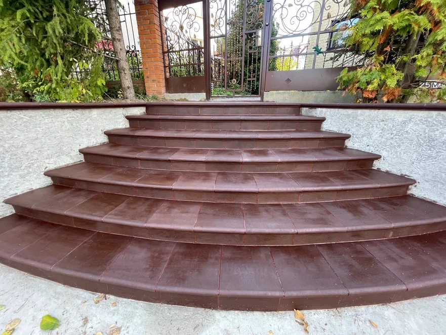 Полимерпесчаные ступени для крыльца