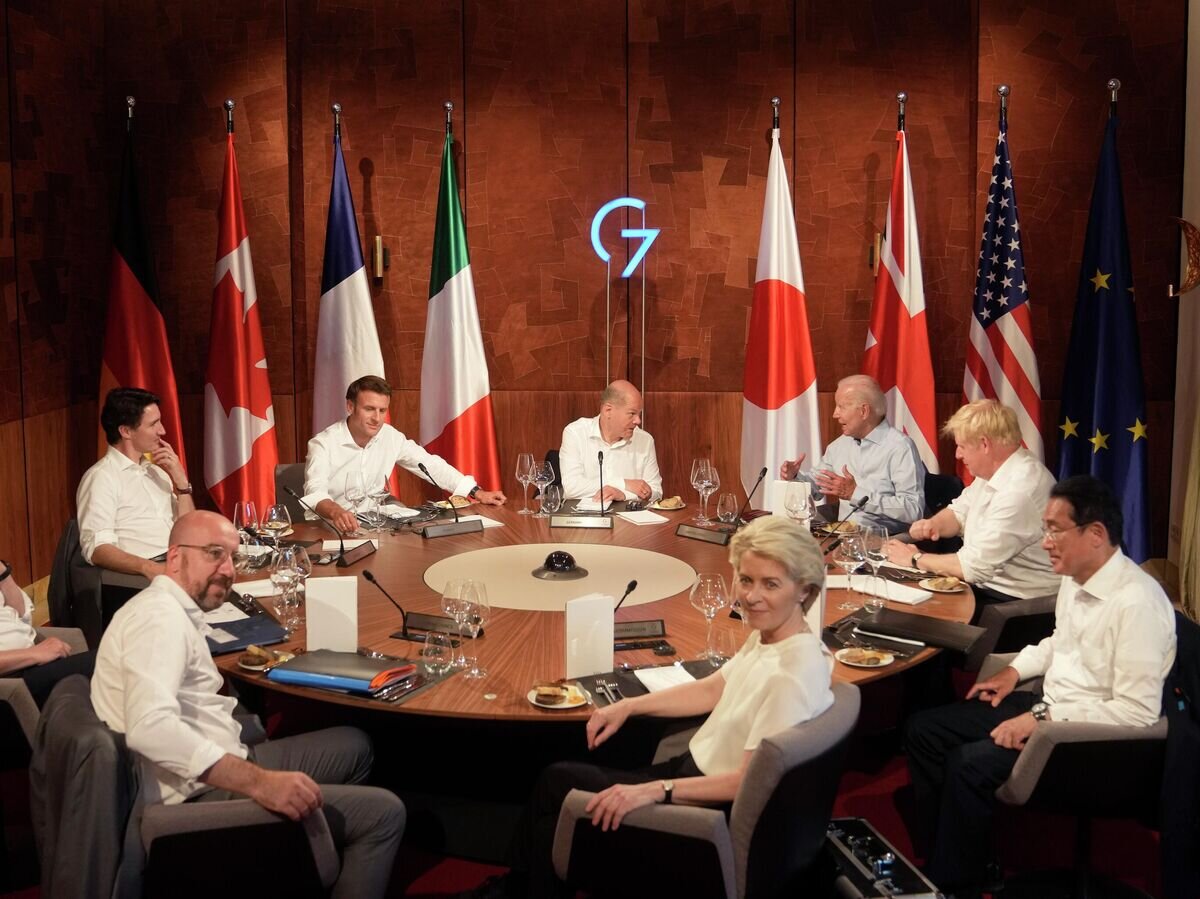 Лидеры "Большой семерки" на саммите G7 в Германии© AP Photo / Markus Schreiber, Pool