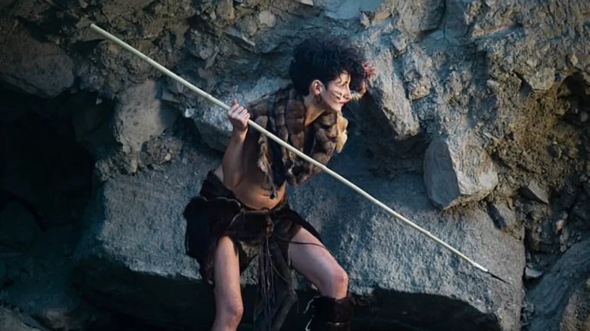 Если представить себе доисторического охотника, на ум приходит образ пещерного человека. Но новое исследование утверждает, что эти пещерные люди бледнели по сравнению со своими женскими коллегами. Фото: Shutterstock