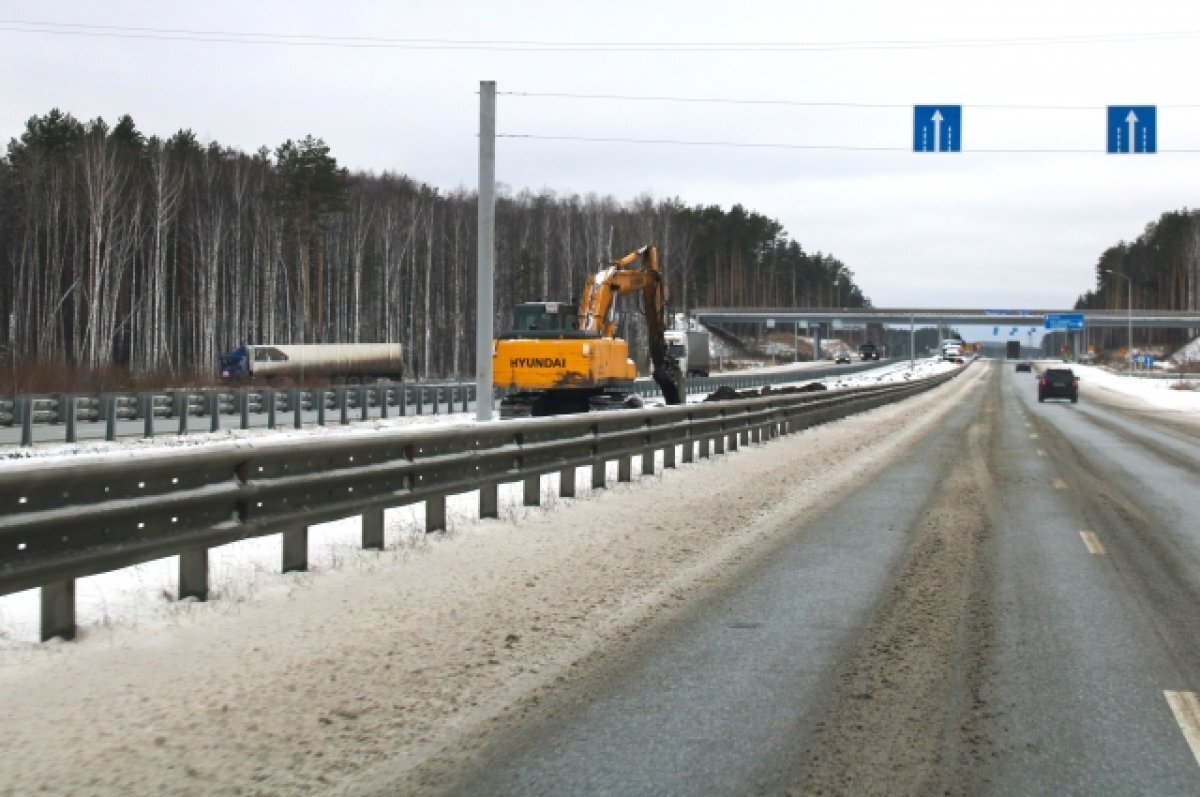 Сорок автомобилей пострадали в ДТП на свердловской трассе | АиФ – Урал |  Дзен