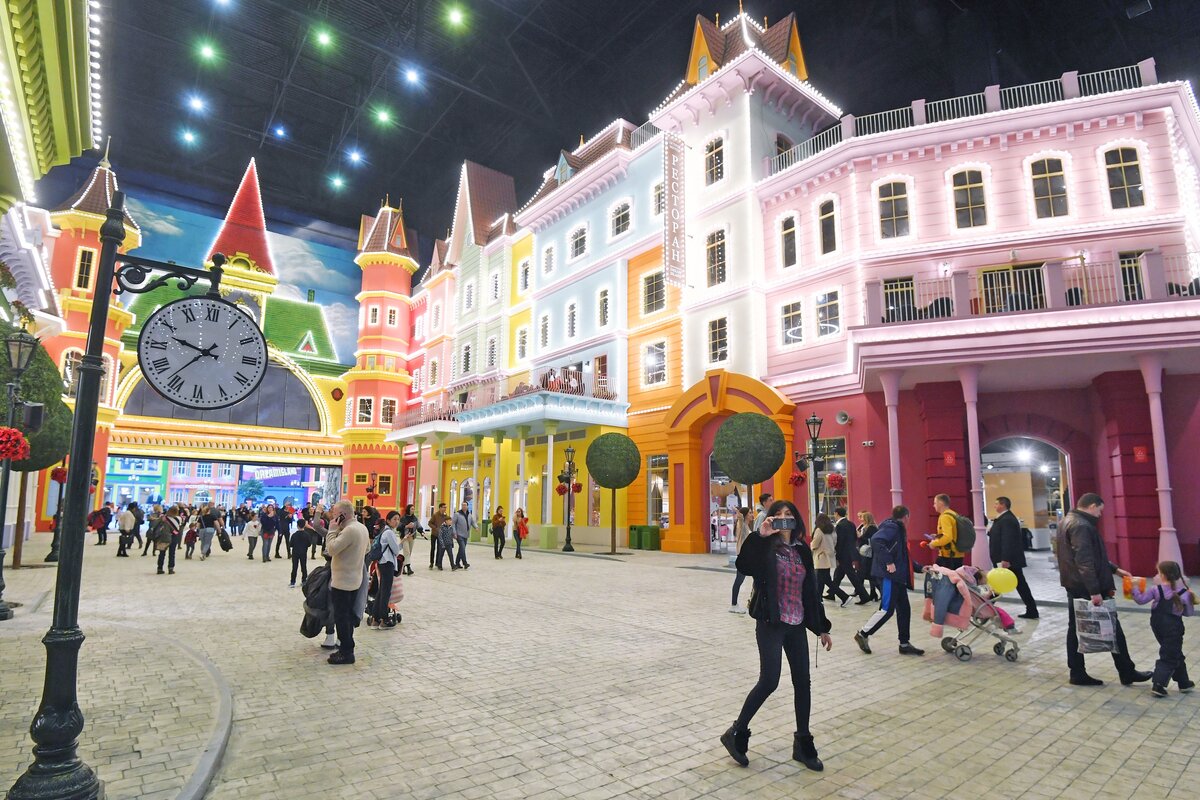    Особое внимание в "Острове Мечты" организаторы уделили созданию сказочной атмосферы. / Фото: Кирилл Каллиников/ РИА Новости