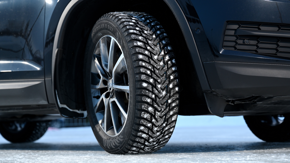 Ikon 225 55 r18. Ikon Tyres Autograph Snow 3.