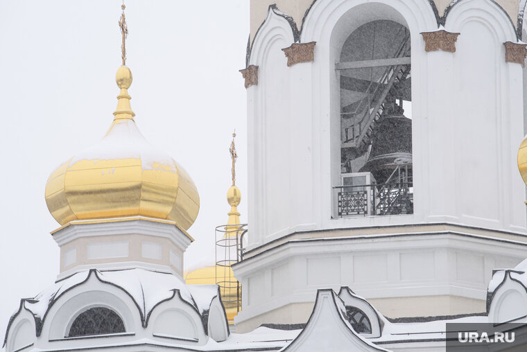    В восстановленном храме в Волновахе уже проходят церковные службы
