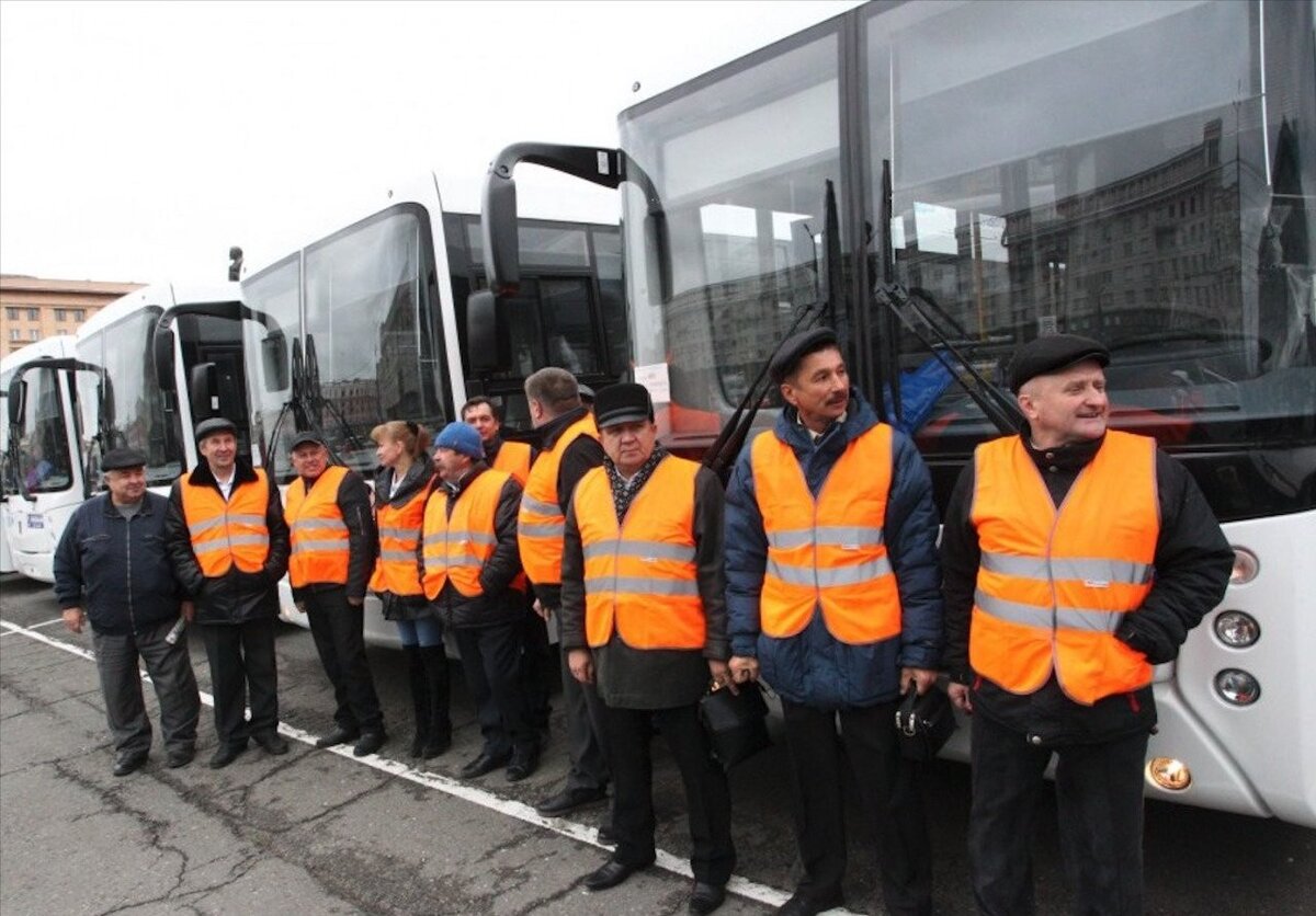 Перевозка рабочих автобусом в Сочи | Заказ и аренда автобуса I ТрансАвто-7  | Дзен