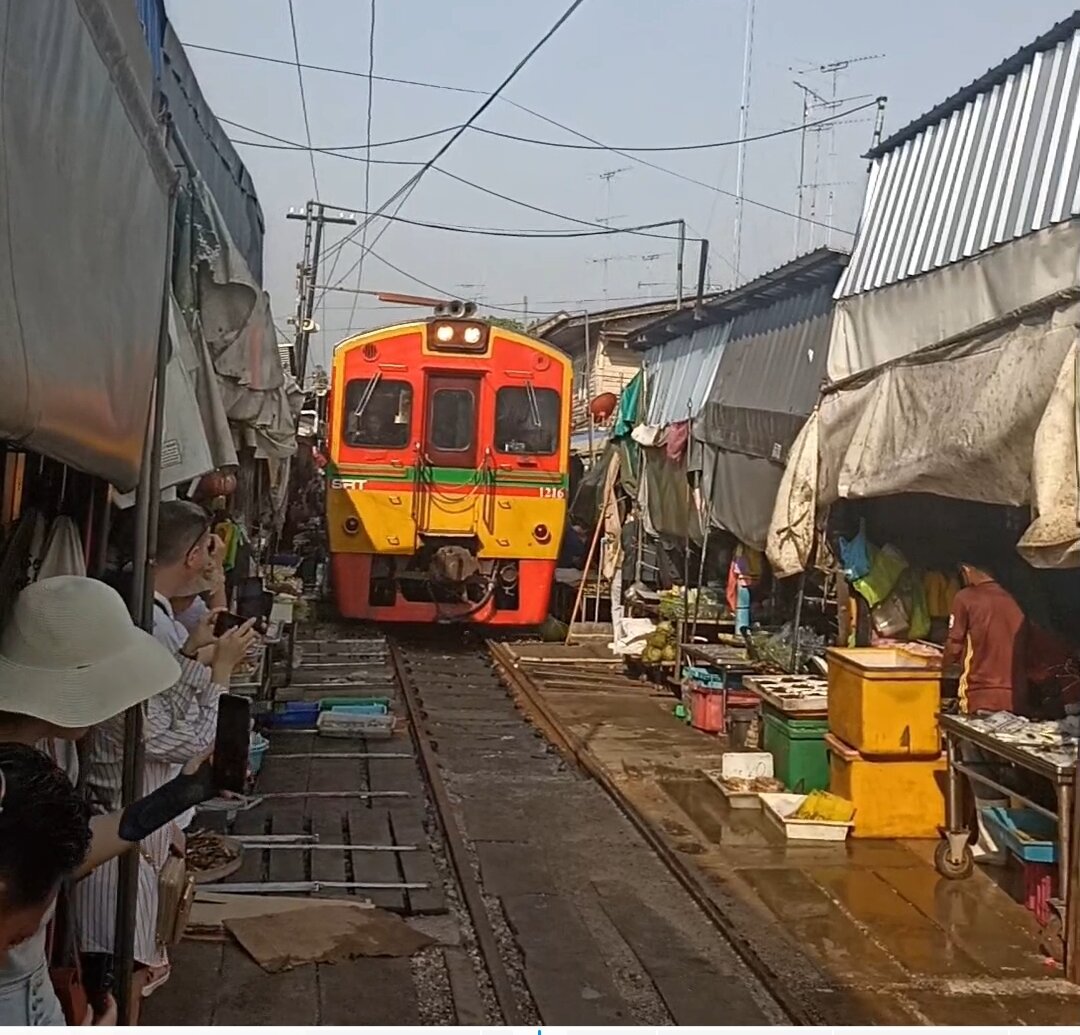 Рынок Меклонг