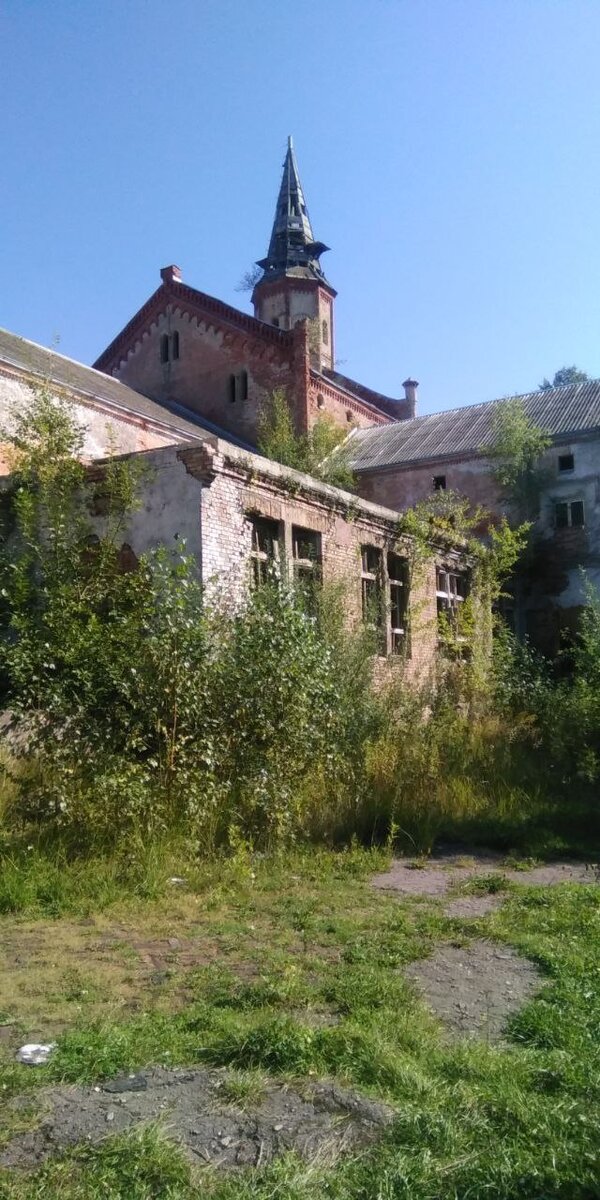 Та же психушка Алленберг, расположенная в Знаменске. Вид снаружи.
