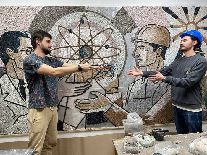 Процесс создания мозаичного панно