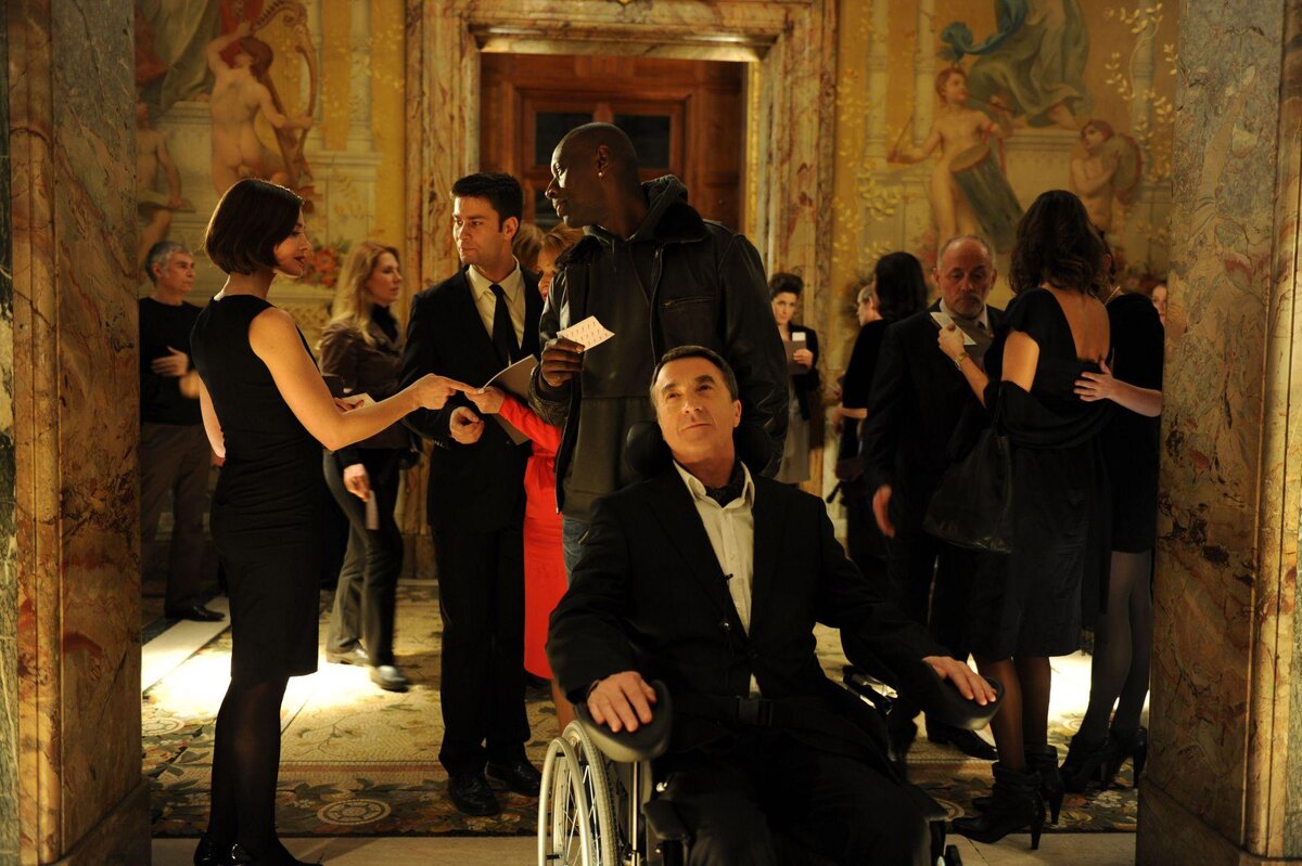 1 1 какого года. The intouchables 2011. Неприкасаемые фильм 2011 1+1. 1+1 Французский фильм. Фильм 1+1 Неприкасаемые кадры