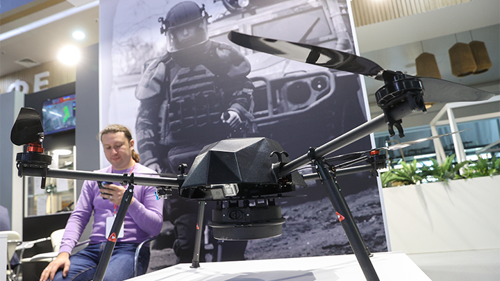 СЕГОДНЯ В РОССИИ ЕСТЬ НЕ ТОЛЬКО ЦЕХА СЕРИЙНОГО ВЫПУСКА БПЛА, НО И ЦЕНТРЫ ПО ГЕНЕРАЦИИ ИДЕЙ И РАЗРАБОТКЕ ЭТОЙ ТЕХНИКИ. ФОТО: BULKIN SERGEY/GLOBALLOOKPRES