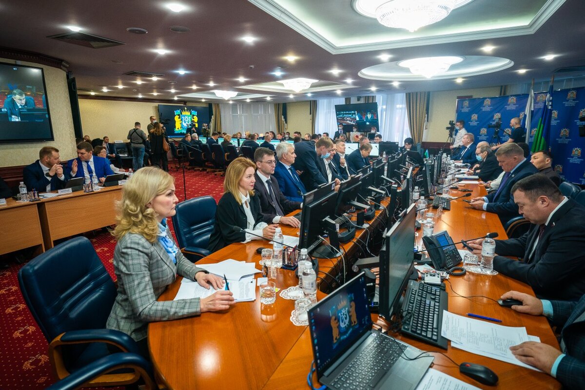    Дума Югры утвердила бюджет на ближайшие три года. Социальные расходы – более 70%