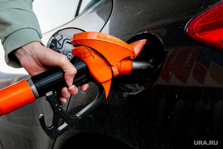    Общественники пожаловались на скачок стоимости топлива на заправках