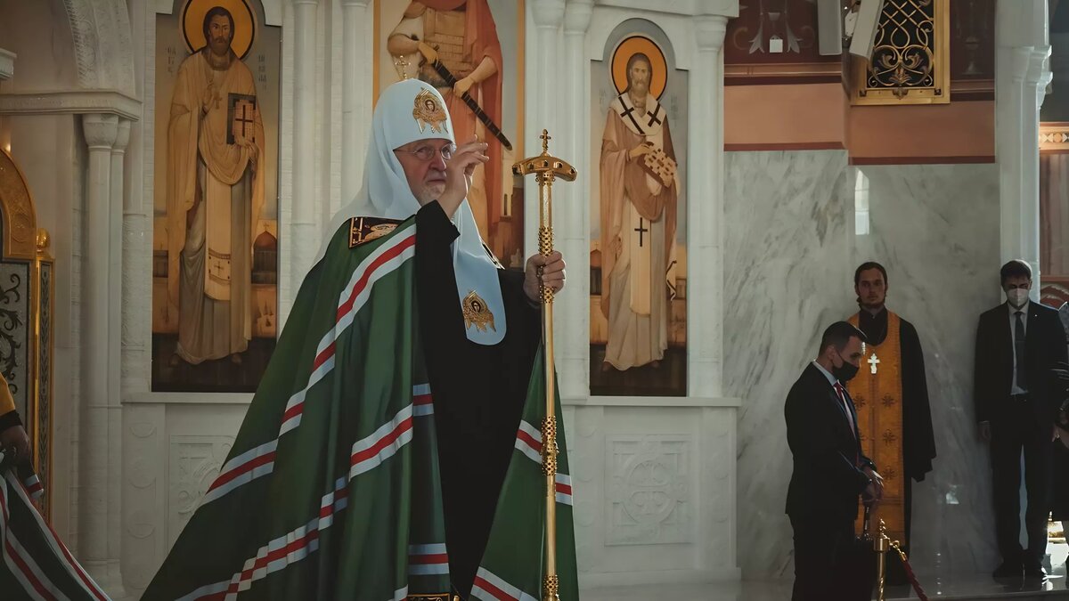     Патриарх Кирилл выступил на Всемирном русском народном соборе с резкой критикой этнических диаспор в городах и призвал не замалчивать эти проблемы. Ошибочную миграционную политику патриарх видит угрозой для всего Русского мира.