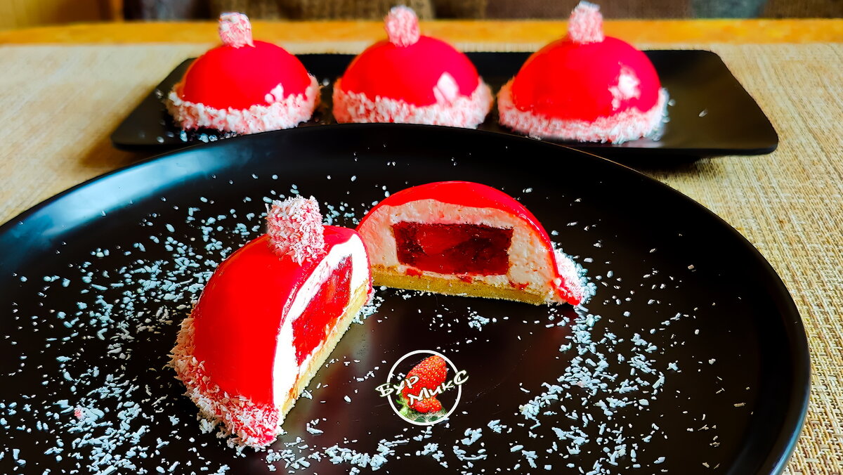 Муссовые пирожные «Красная шапочка»