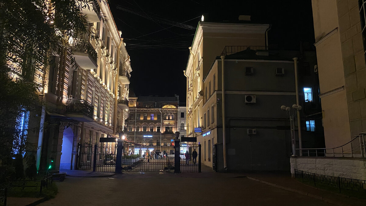 Один из Питерских дворов