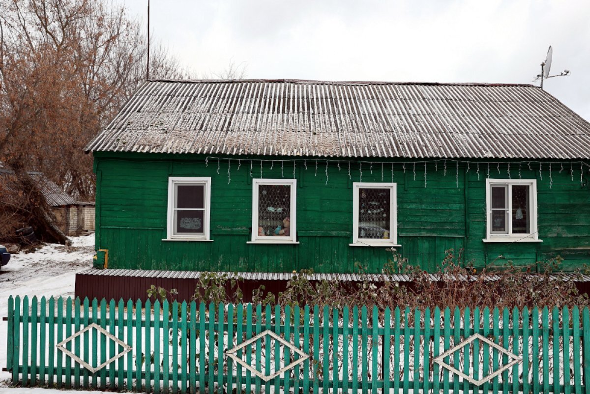    Трём липецким семьям участников СВО помогут отремонтировать крыши домов