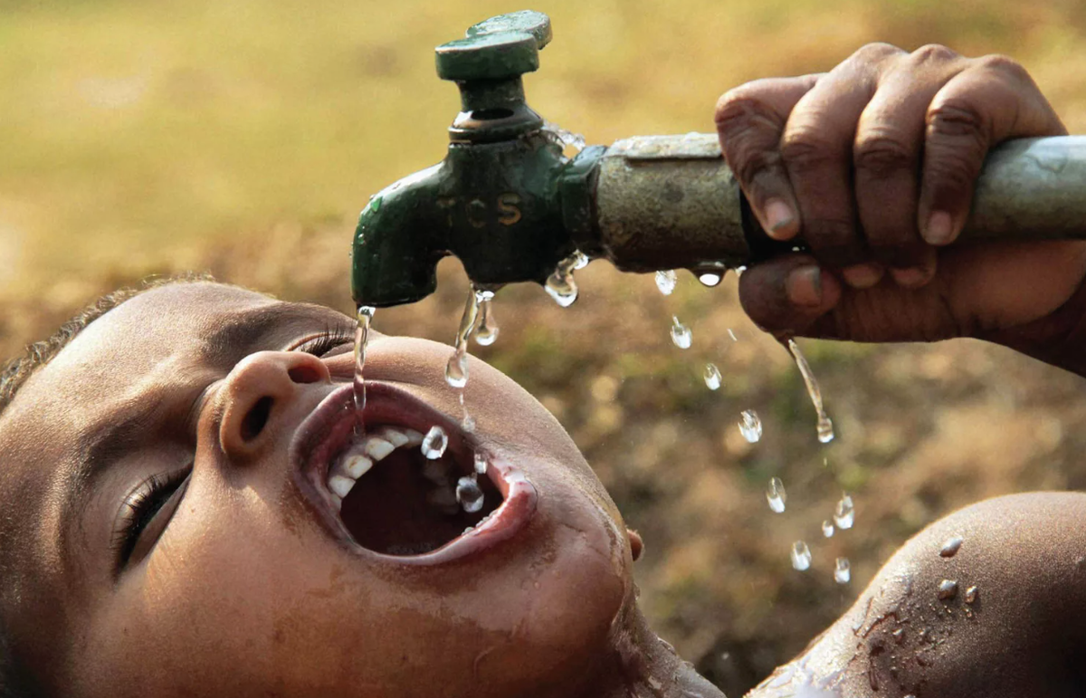 Человек умер без воды. Нехватка воды. Жажда воды. Дефицит воды. Жажда человека.