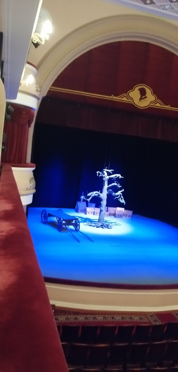 Декорации. Вид с балкона. 