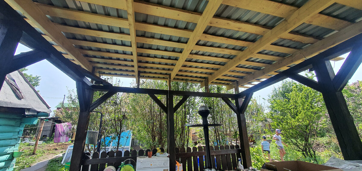 Готовая беседка.