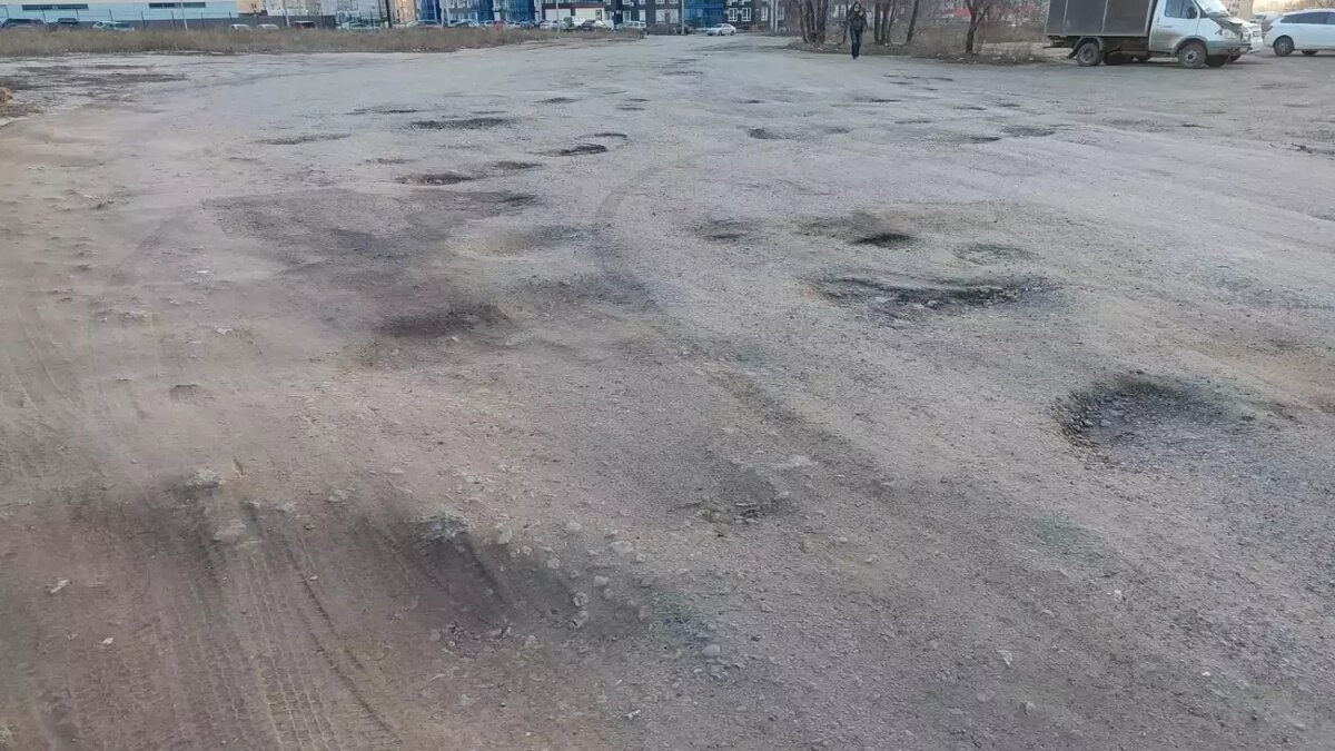     Многострадальные дороги по улицам Гамзатова и Хорошева отремонтируют в Дзержинском районе Волгограда. Ремонт обещает быть долгим, но основательным — результат наверняка порадует жителей микрорайона Семь ветров.