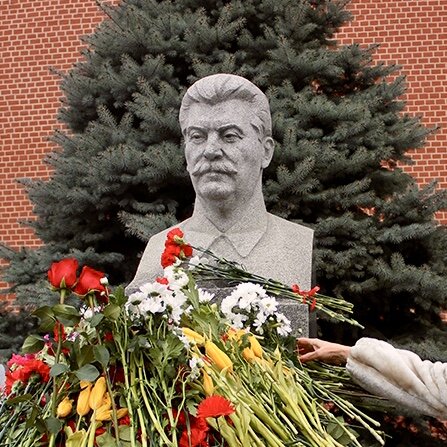 Бюст Сталина на Красной площади 
