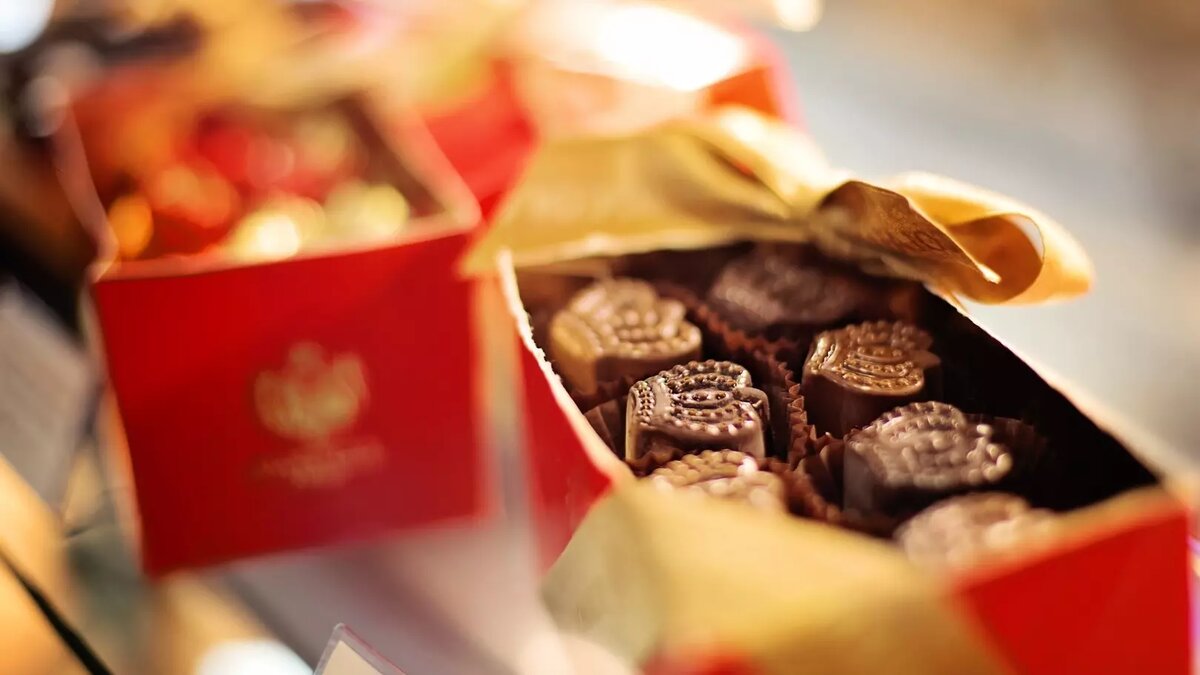     Депутаты Волгоградской областной Думы закупили конфет на миллион рублей в качестве сувениров, сообщает издание «НовостиВолгограда.ру» со ссылкой на сайт госзакупок.