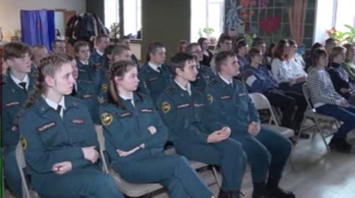    Курских школьников и студентов познакомили с историей выборов