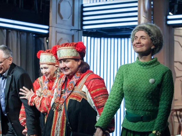     «Баба Шанель». Рядом с мамой Татьяной Захаровой. Фото: пресс-служба театра «Русская антреприза им. Андрея Миронова