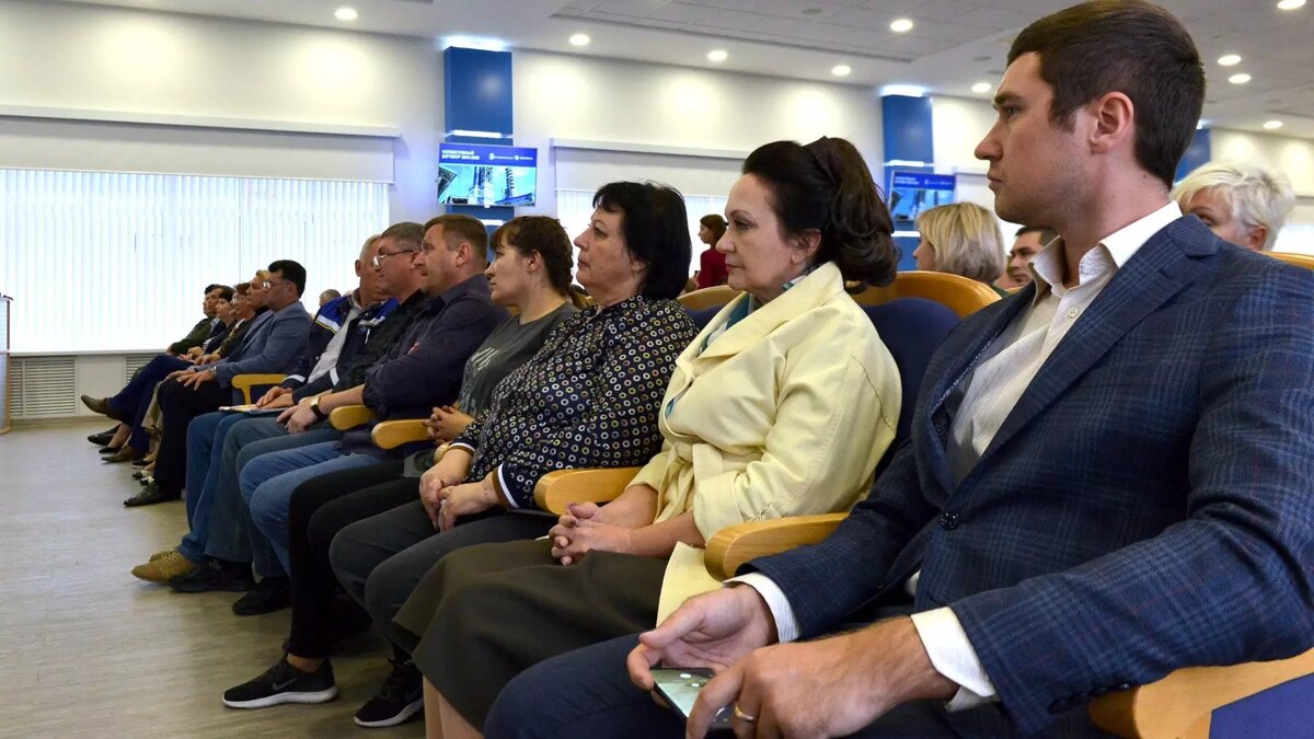     Договор вступает в силу с 1 января будущего года.