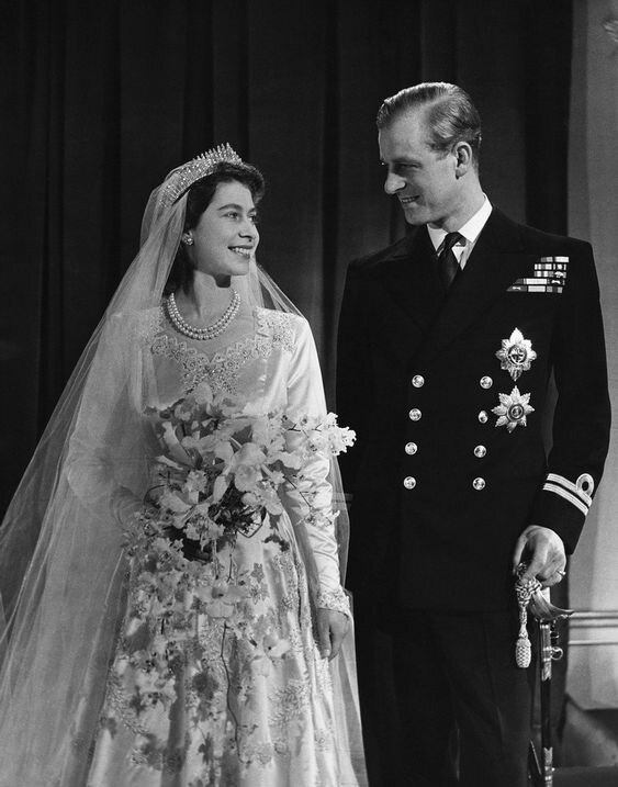 Свадьба королевы Елизаветы II и принца Филиппа, герцога Эдинбургского, стала одним из самых важных и значимых событий в истории Великобритании.