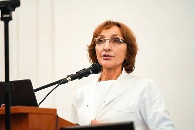    Профессор, заведующая кафедрой хирургической стоматологии и импланталогии, заведующая единственным в России отделением сложных случаев в стоматологии МОНИКИ Малкан Амхадова © Пресс-служба Губернатора и Правительства Московской области