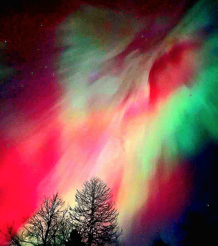 Северное сияние в районе Мурманска.