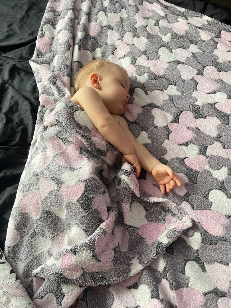 Уснула. Ровно 35 минут длится сон.