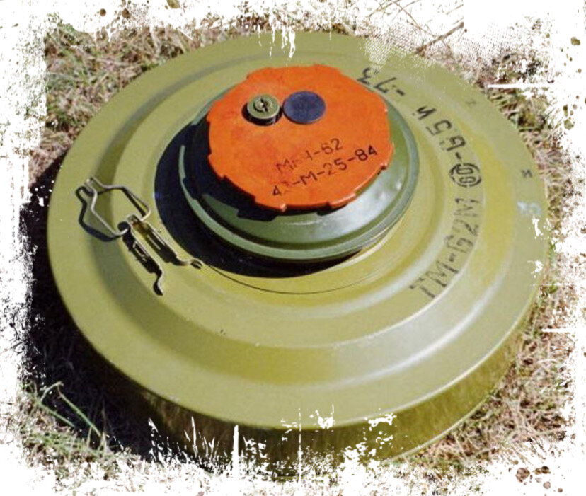 Противопехотная мина лягушка. Противопехотная мина озм-72. Противотанковые мины второй мировой войны. Противопехотные мины вов советские. Итальянская противопехотная мина ts 50.