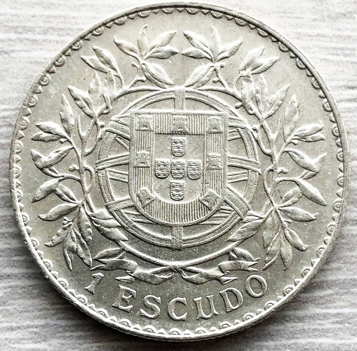 Португалия 1 эскудо 1915. Фото автора. 