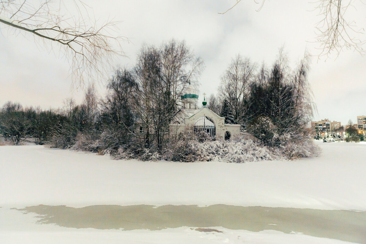 Сергиевская церковь. Зима (на самом деле 29 марта)