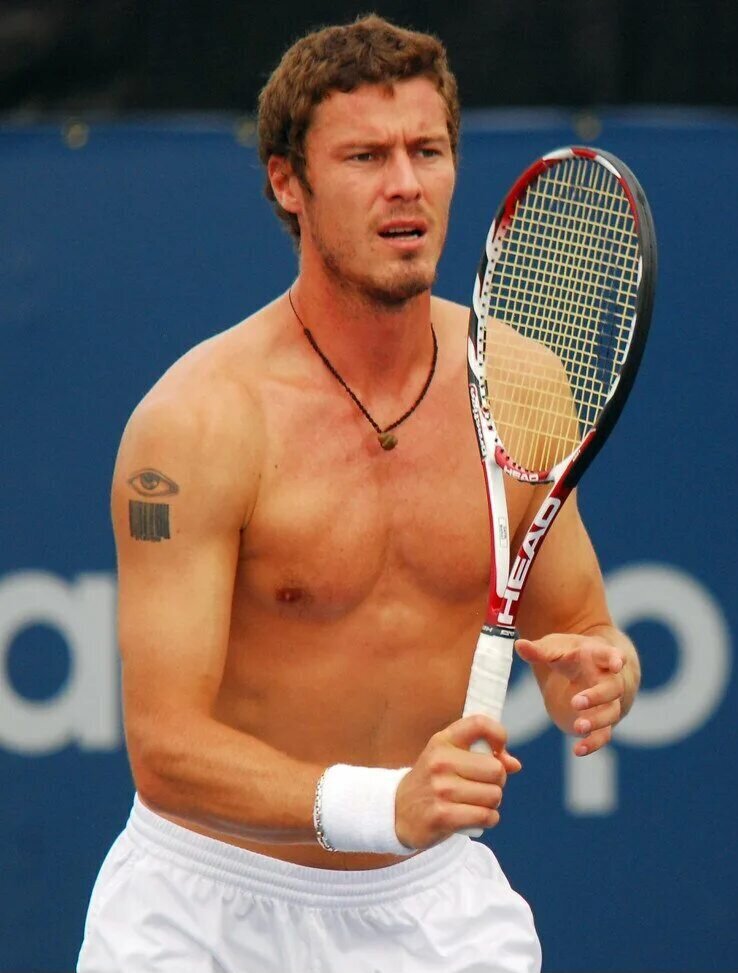 Марат Сафин – настоящая «рок-звезда» из мира Большого тенниса.