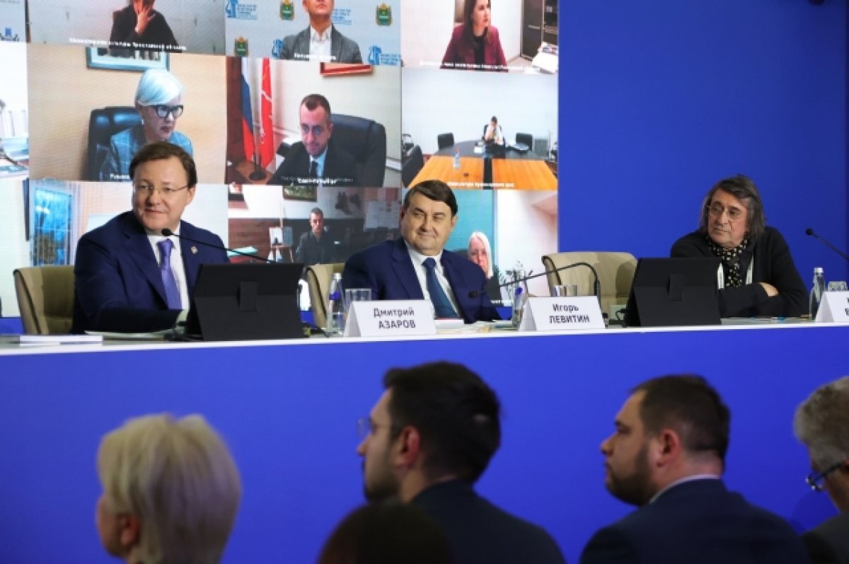    На выставке «Россия» Дмитрий Азаров провел заседание комиссии по культуре
